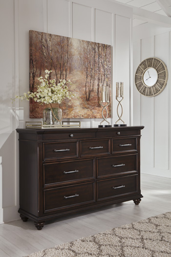 Dresser